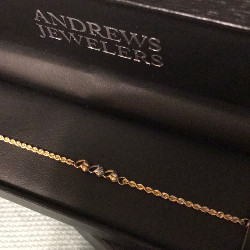 Brand new ankle Bracelet 10k from Andrews Jewelers